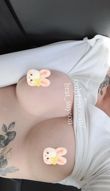 BratSuyeon pretty pornstar images
