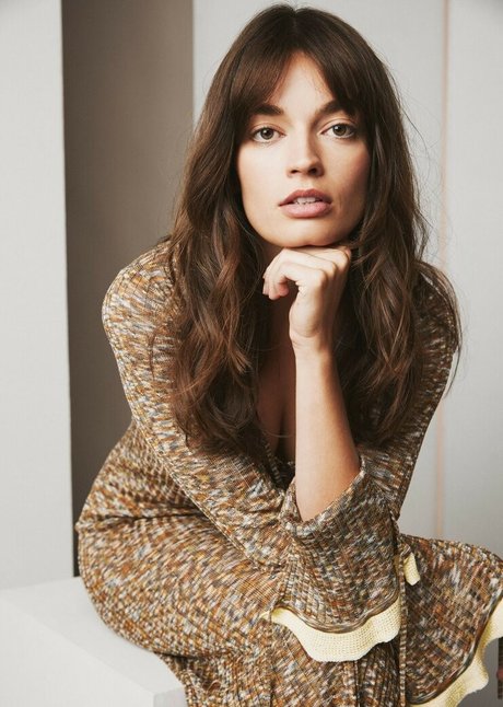 Emma Mackey nude model photos