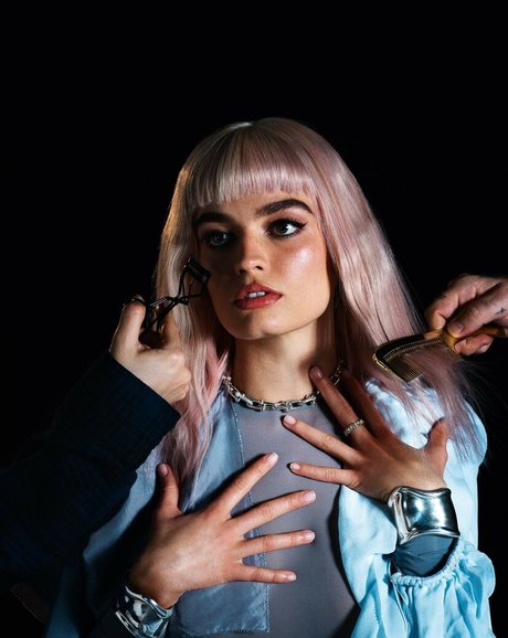 Emma Mackey hot actress archive