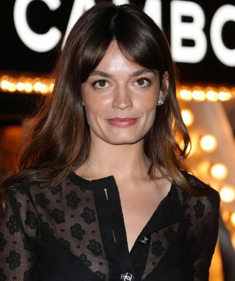 Emma Mackey star porn image