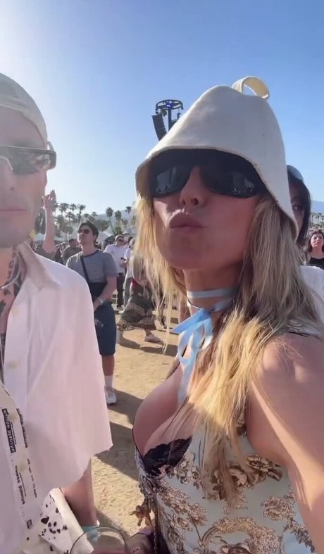 brunette teacher onlyfans sexy naked picture