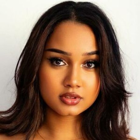 Mari Aminah nude star image