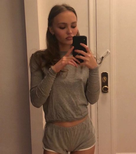Lily Rose Depp pornstar pics