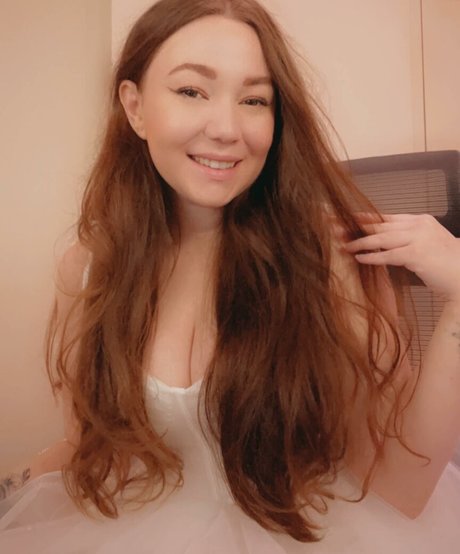 Itsbordie nude actress photos