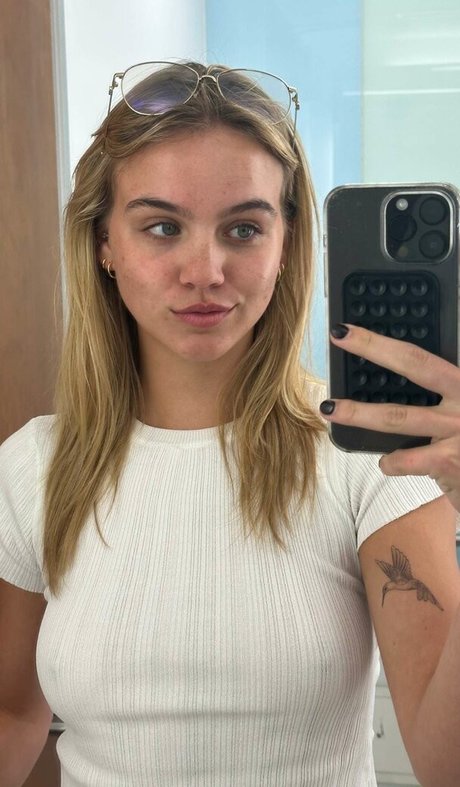 Emma Brooks beautiful actress images