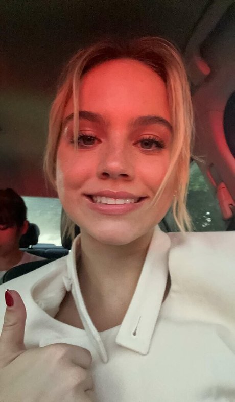 Emma Brooks free star picture