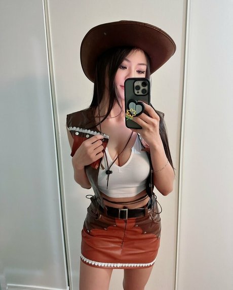 Cindy Phan beautiful actress photos