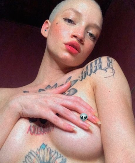 Psicodelicah model sexy img