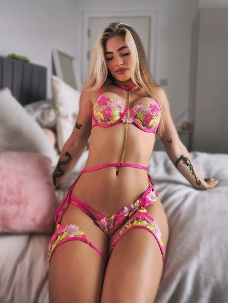 Jessemiaj model hot photos