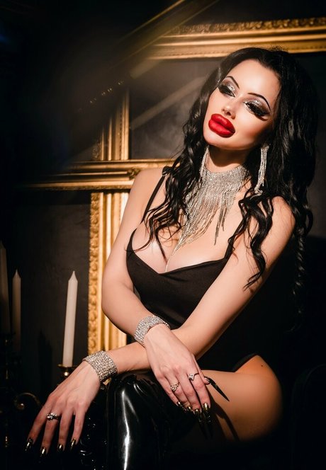 allison alis star top picture