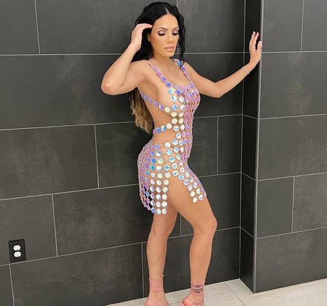 NinaUnrated pornstar hot photo