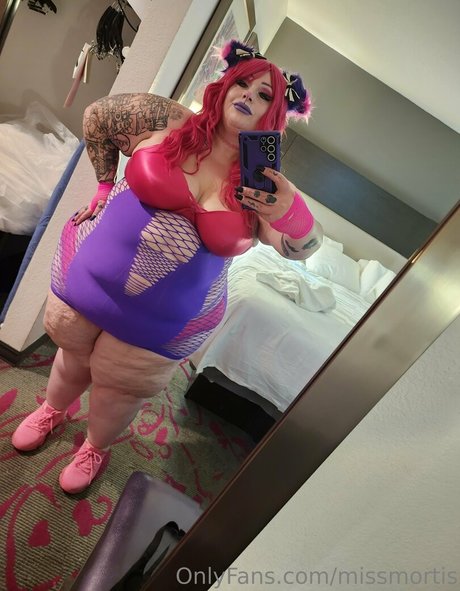 missmortis pornstar adult image