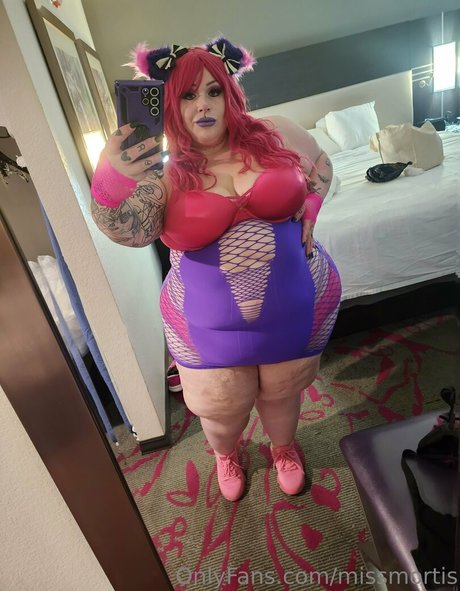 missmortis model perfect image