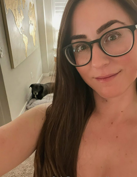 mila james pornographic model photo