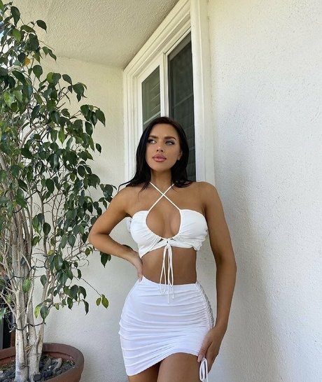 kelsie model erotic image