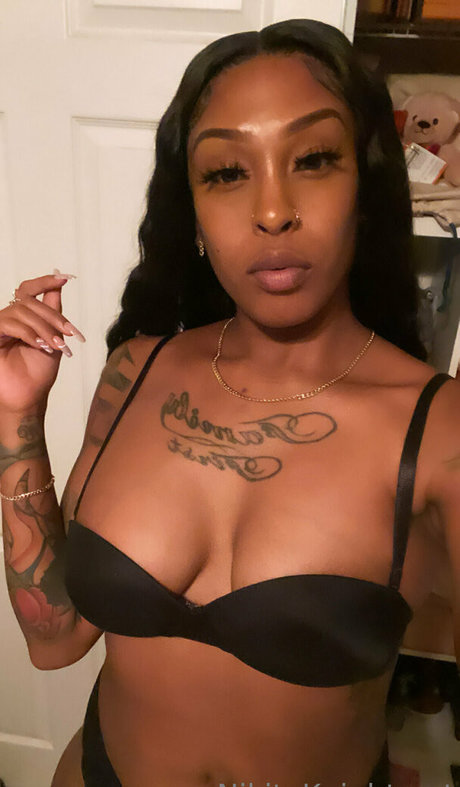 iamnikitaknight model hd img