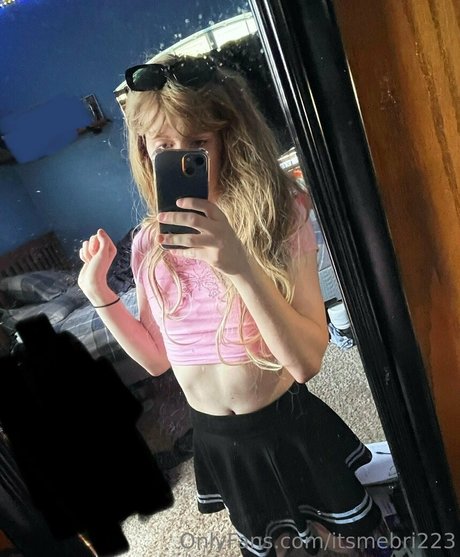 itsmebri223 naked pornstar images