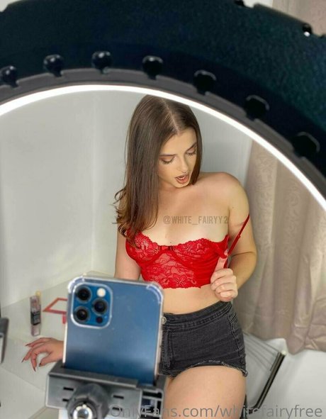 kerolaychavesfree model adult img