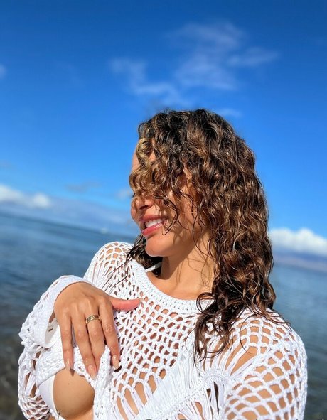 anacheri pornstar hot photo