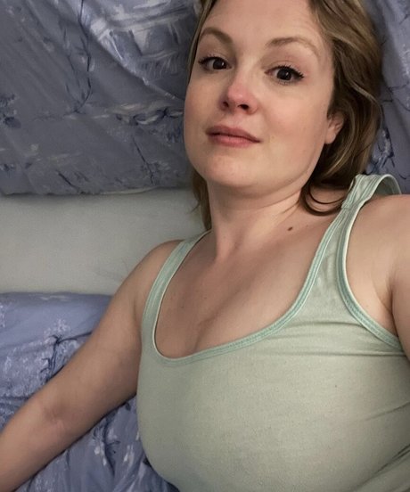 Kimberly Nixon model naked photos