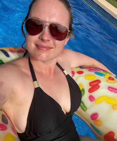 Kimberly Nixon nudes pornstar pictures