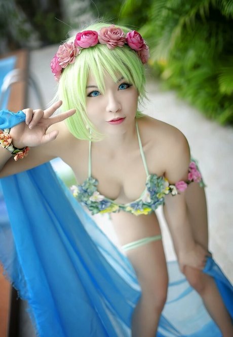 iutopia sexy actress photo