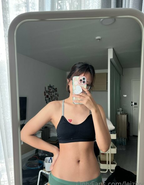 leiziyy star nude archive