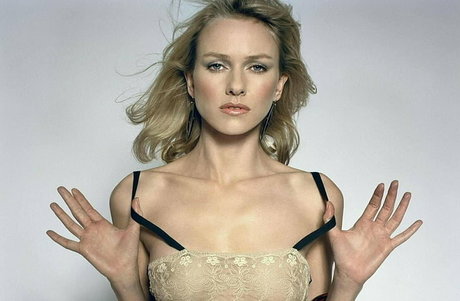 Naomi Watts beautiful model image
