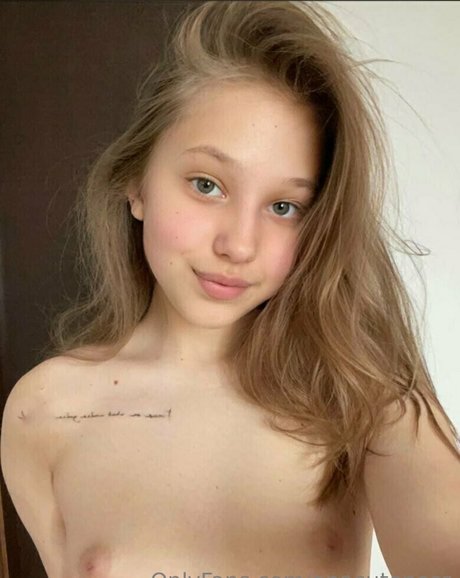 Anacuteness sexy actress images