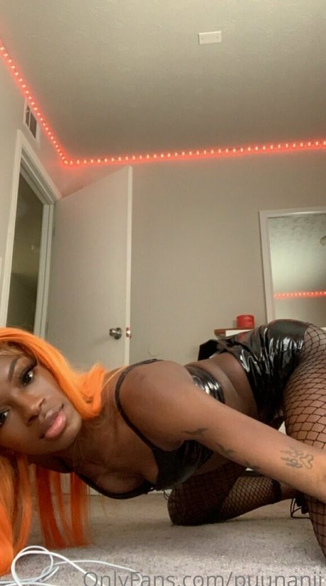 puunanii sexy star image