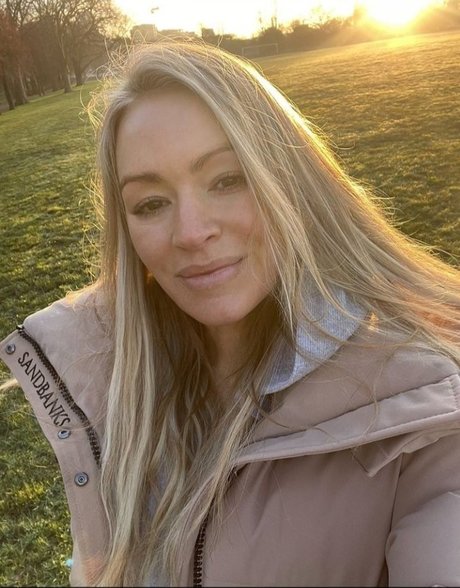 Laura Woods naked actress gallery