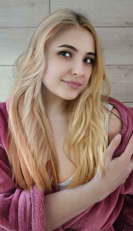 ericabigboobs adult model pictures