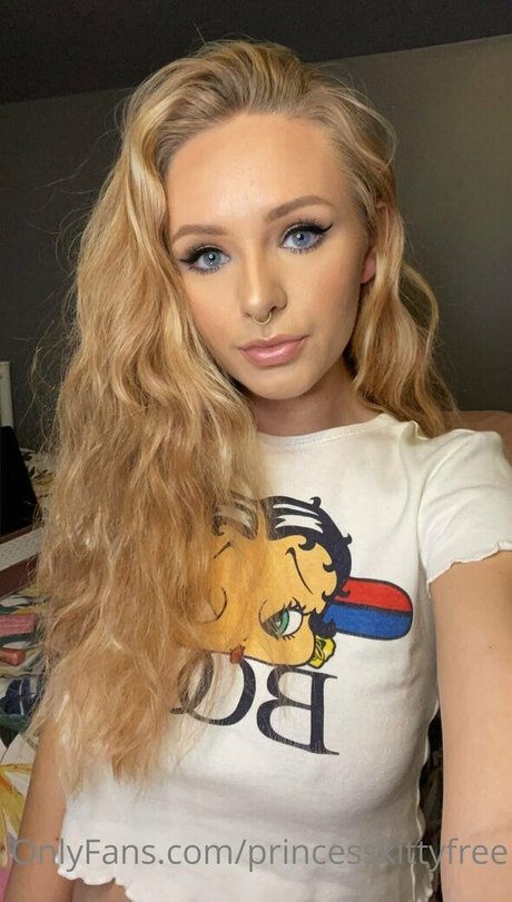princesskittyfree model naked galleries