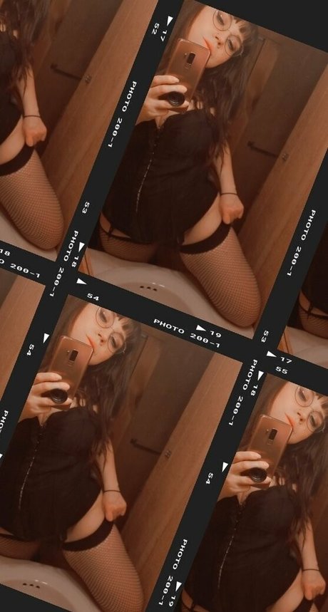 vvpurplerosevv nudes star pic