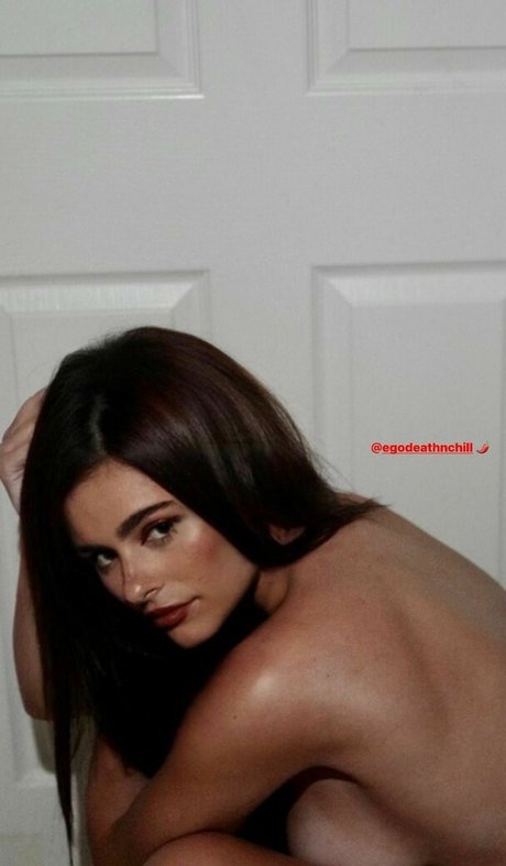 Jacquie Lee model naked gallery