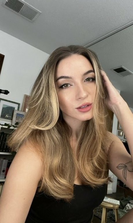 Novaleesi Profile pic