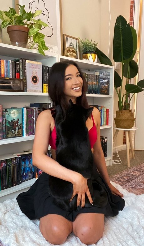 Novaleesi pornstar exclusive images