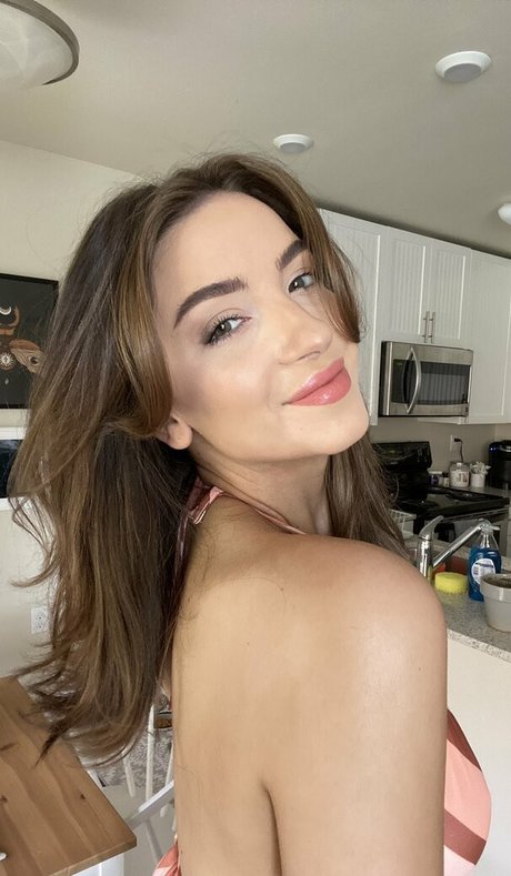 Novaleesi beautiful pornstar images