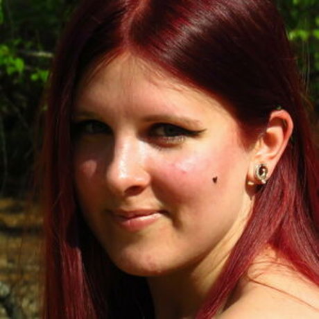 small waifu model top pic