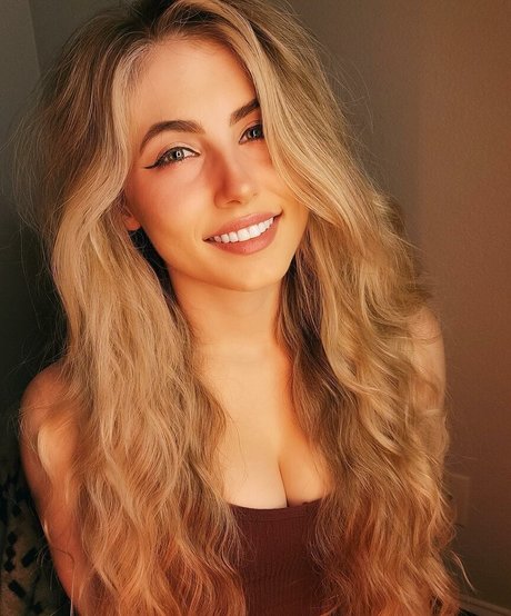 Nicki Taylor pornstar adult picture