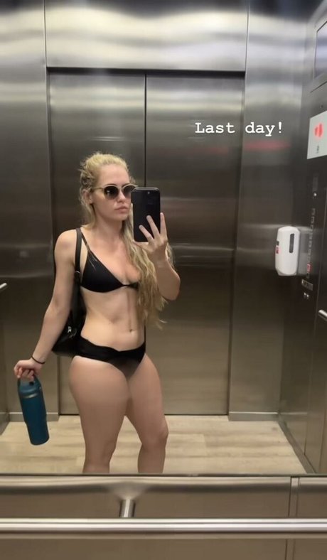 Nicki Taylor nice actress galleries