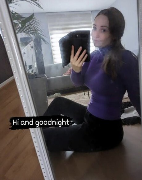 lauraa hd model image