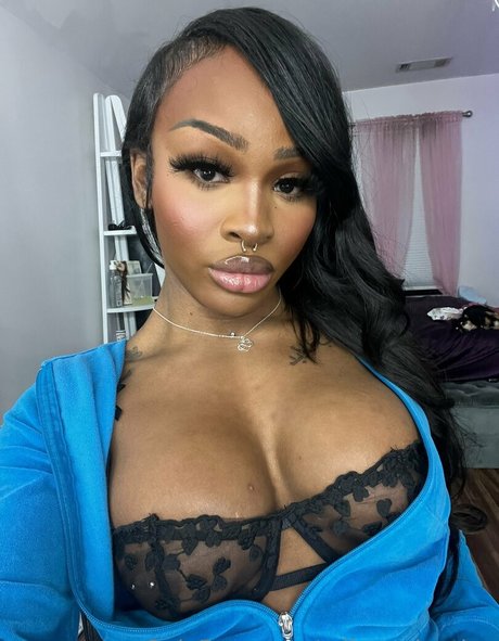 milanvalentine pretty star photo