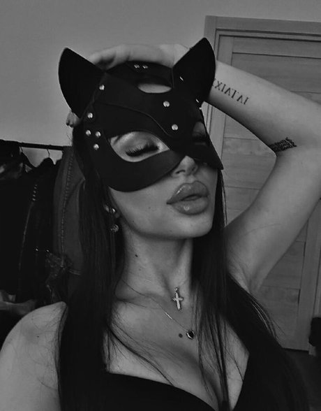 Uberchini exclusive actress galleries