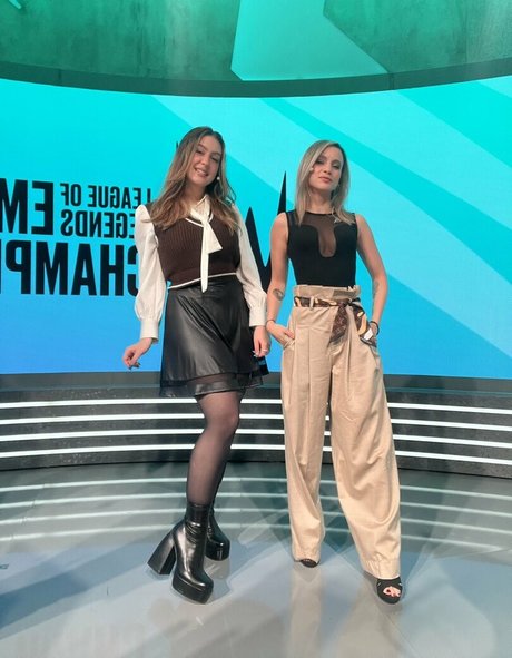 Troubleinc model pretty picture