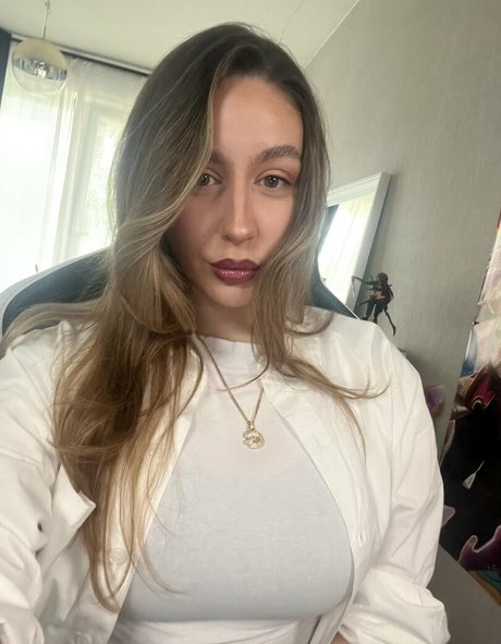 Troubleinc sexy model pictures