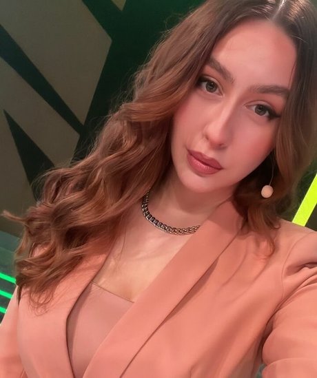 Troubleinc star porn photo