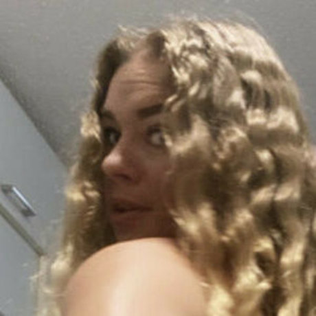 cbeezeec sex star pics