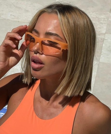 Tammy Hembrow model hot pics