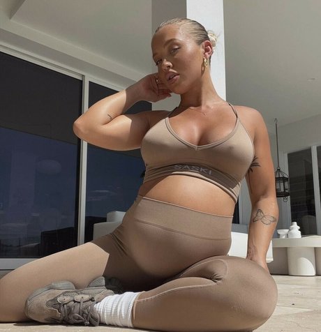 Tammy Hembrow top model galleries